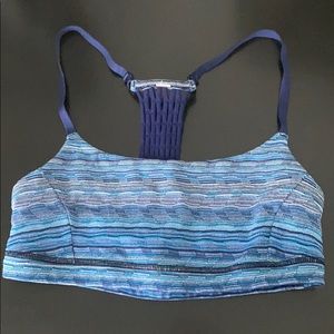 Lululemon sports bra